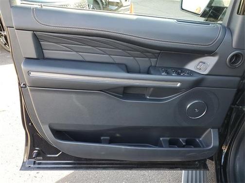 2024 Ford Expedition Platinum