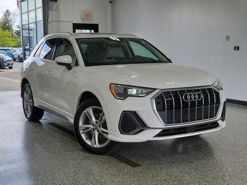 Ibis White 2020 Audi Q3 45 S line Premium