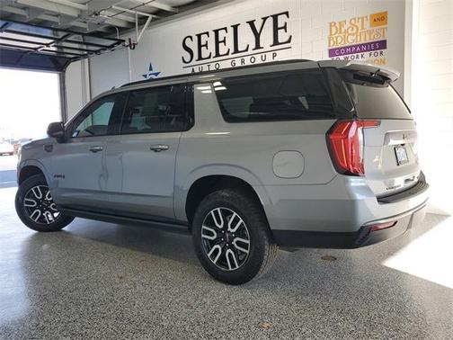 2023 GMC Yukon XL AT4