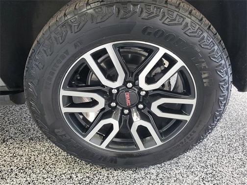 2023 GMC Yukon XL AT4