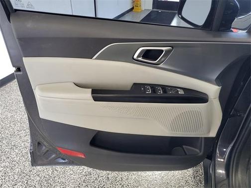2022 Kia Carnival LXS