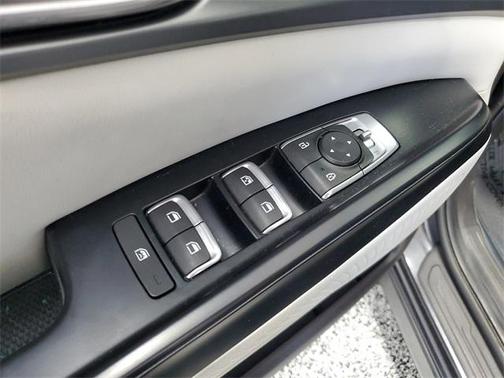 2022 Kia Carnival LXS