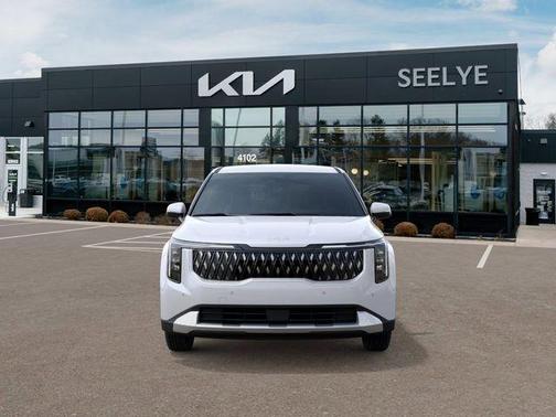 Snow White Pearl 2026 Kia Carnival Hybrid LXS