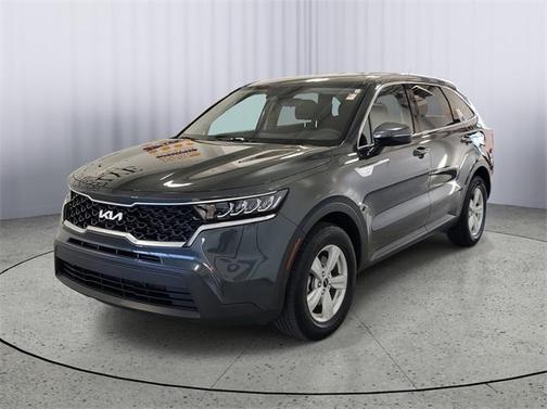 2022 Kia Sorento LX