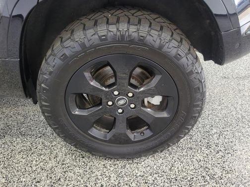 2022 Land Rover Defender 110 SE