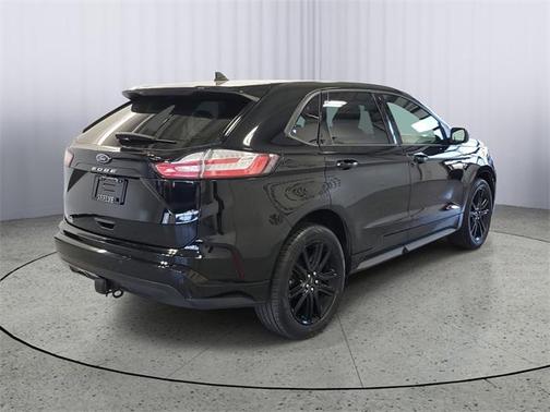 2022 Ford Edge ST Line