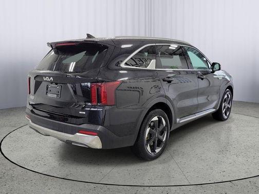 Aurora Black Pearl 2025 Kia Sorento Hybrid EX