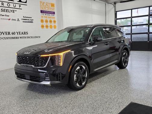 Aurora Black Pearl 2025 Kia Sorento Hybrid EX