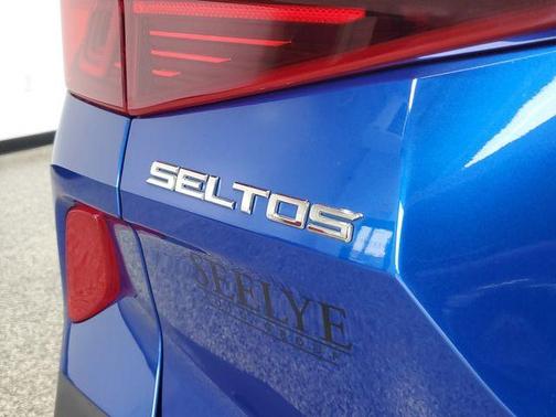 Neptune Blue 2021 Kia Seltos EX