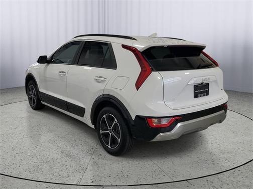 2024 Kia Niro SX