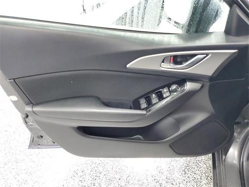 2017 Mazda Mazda3 Sport