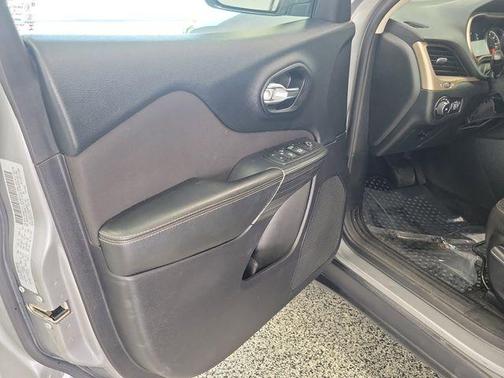 Billet Silver Metallic Clearcoat 2016 Jeep Cherokee Latitude