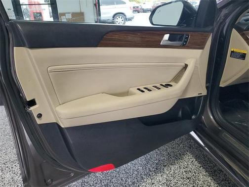 2016 Hyundai SONATA Limited