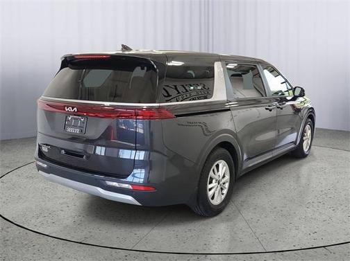 2022 Kia Carnival LX