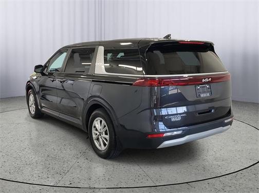 2022 Kia Carnival LX