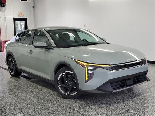 2025 Kia K4 EX