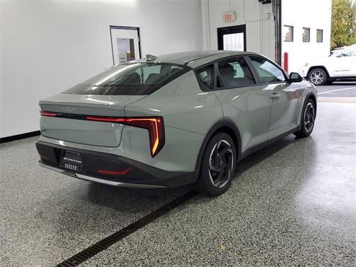 2025 Kia K4 EX