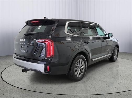 2023 Kia Telluride LX