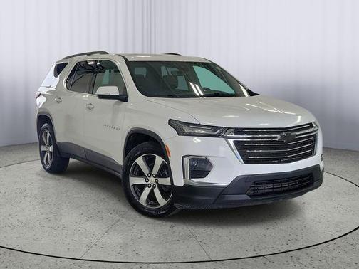 Summit White 2022 Chevrolet Traverse LT Leather