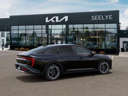 Aurora Black Pearl 2026 Kia K4 EX