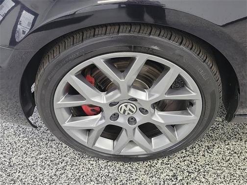 2013 Volkswagen GTI Wolfsburg Edition