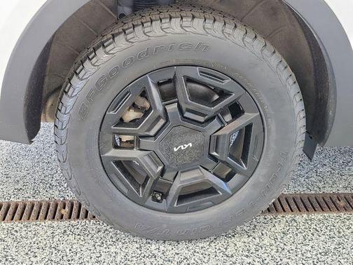 Glacial White Pearl 2024 Kia Sorento X-Pro SX Prestige
