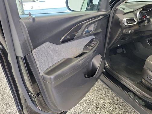 Mosaic Black Metallic 2022 Chevrolet Trailblazer LT