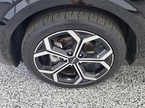 2023 Kia Niro EX Touring