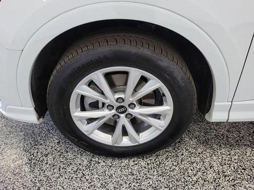 Glacier White Metallic 2021 Audi Q3 45 S line Premium