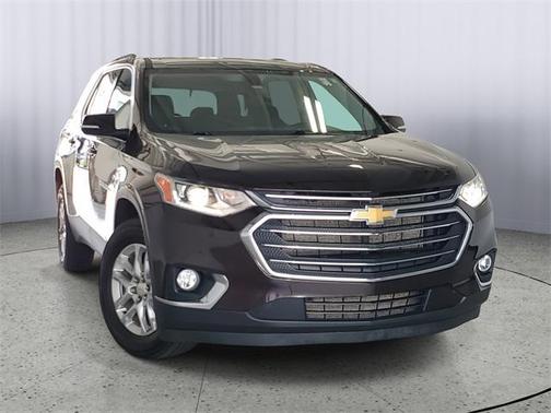 2020 Chevrolet Traverse LT Cloth