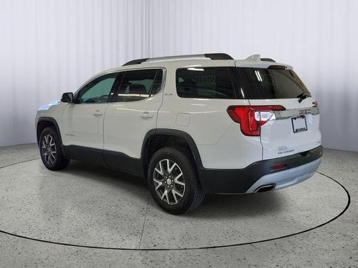 Summit White 2022 GMC Acadia SLE