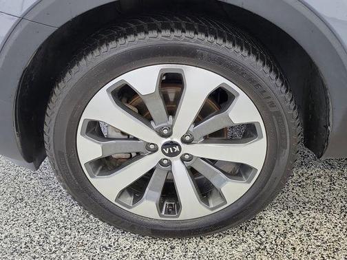 Everlasting Silver 2021 Kia Telluride S