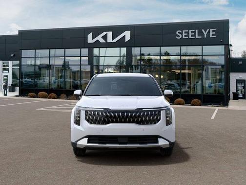 Snow White 2026 Kia Carnival Hybrid LXS