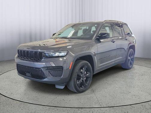 Metallic 2024 Jeep Grand Cherokee Laredo