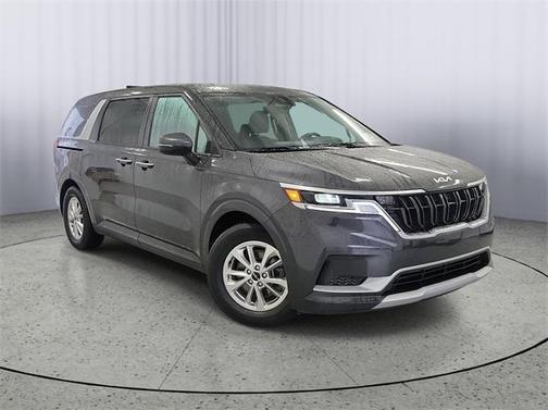 2022 Kia Carnival LX