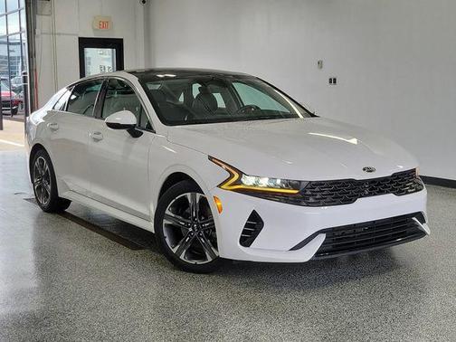 Glacial White Pearl 2021 Kia K5 EX