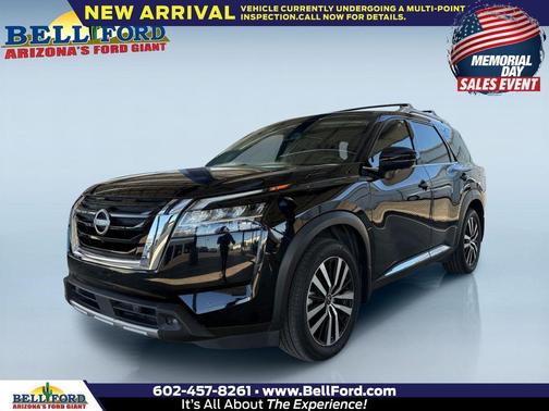 Black 2023 Nissan Pathfinder Platinum