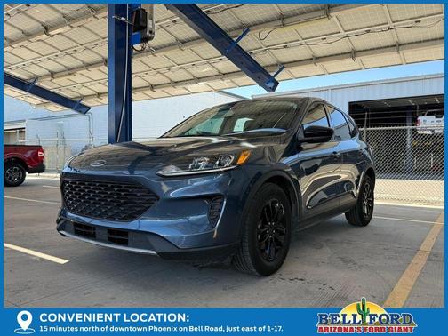 Blue Metallic 2020 Ford Escape SE Sport Hybrid