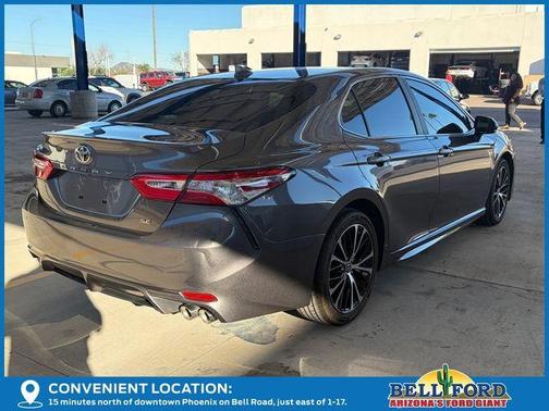 2020 Toyota Camry SE