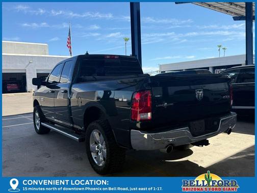 Brilliant Black Crystal Pearlcoat 2016 RAM 1500 SLT