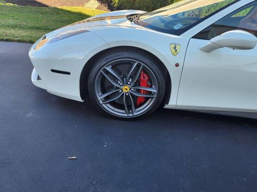 2017 Ferrari 488 Spider Base