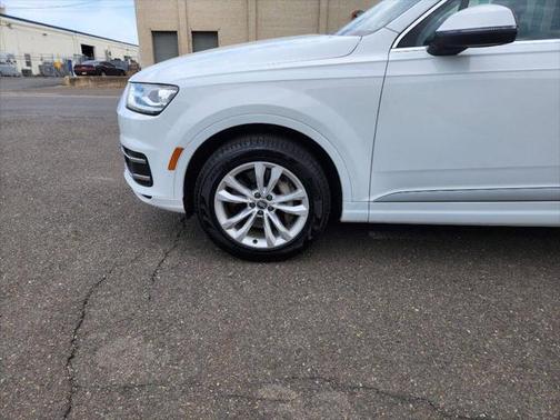 2019 Audi Q7 45 Premium