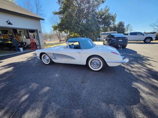 1960 Chevrolet Corvette Base