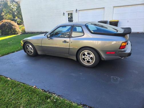 1987 Porsche 944 Turbo 2dr Hatchback