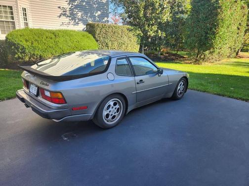 1987 Porsche 944 Turbo 2dr Hatchback