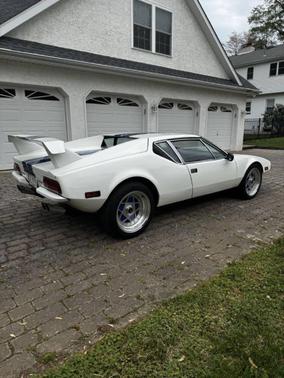 1971 DeTomaso Pantera 