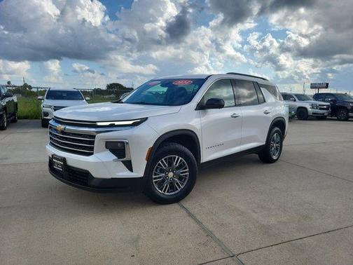 2024 Chevrolet Traverse LT