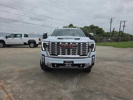 Glacier White 2026 GMC Sierra 2500 Denali