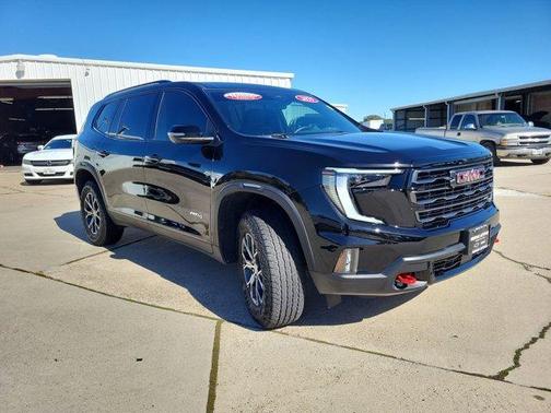 2025 GMC Acadia AT4