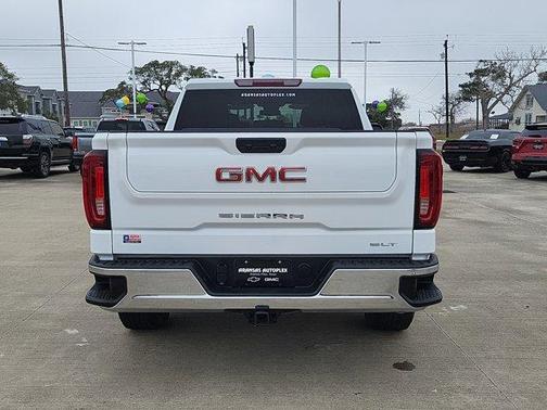 2025 GMC Sierra 1500 SLT